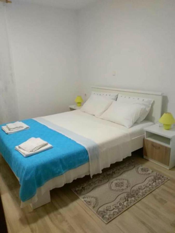Apartmani Ruzmarin - Seget Donji, โตรกีร์ ภายนอก รูปภาพ