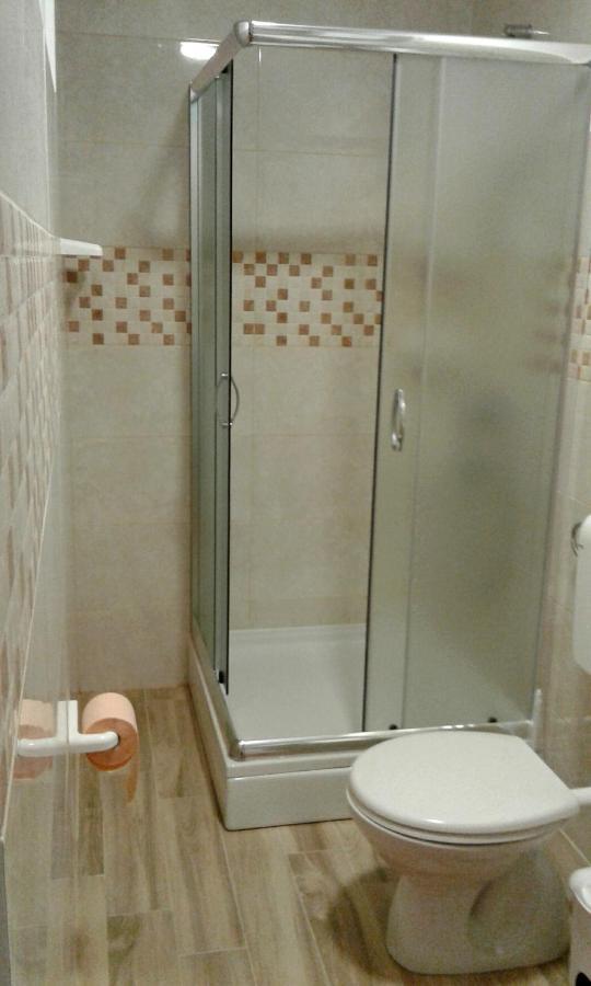 Apartmani Ruzmarin - Seget Donji, โตรกีร์ ภายนอก รูปภาพ