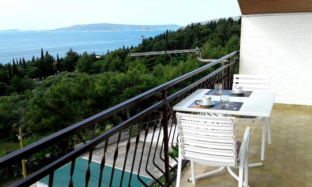 Apartmani Ruzmarin - Seget Donji, โตรกีร์ ภายนอก รูปภาพ
