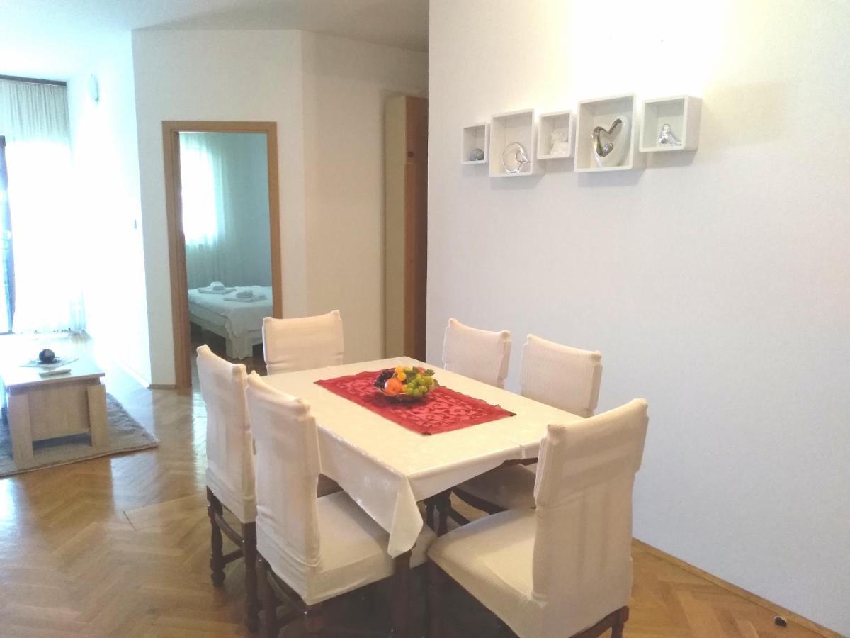 Apartmani Ruzmarin - Seget Donji, โตรกีร์ ภายนอก รูปภาพ