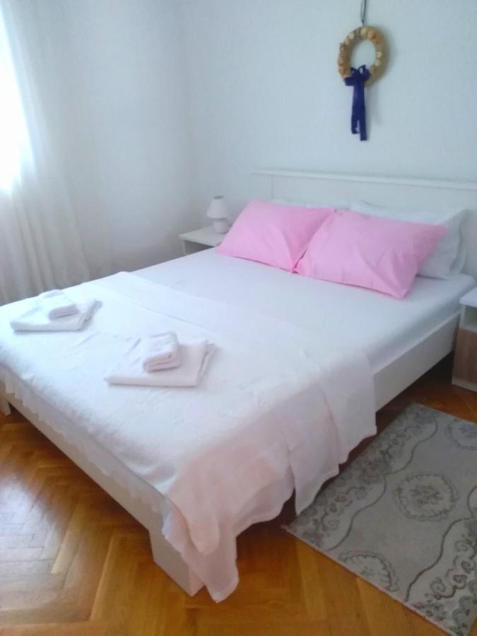 Apartmani Ruzmarin - Seget Donji, โตรกีร์ ภายนอก รูปภาพ